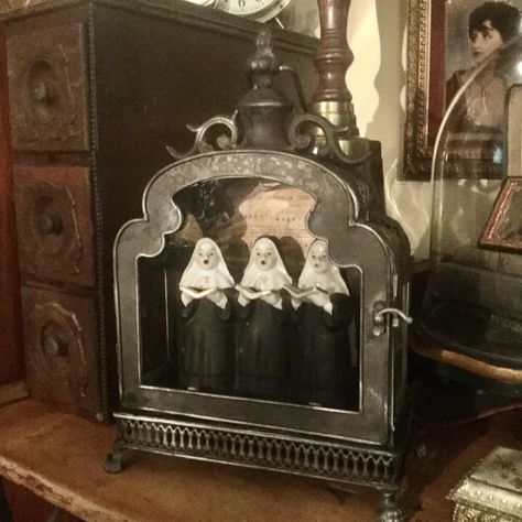 Oddities Bedroom, Creepy Doll House, Weird Antiques, Oddities Collection, Dark Home, Gothic Decor, Creepy Dolls, Gothic House, Victorian Gothic