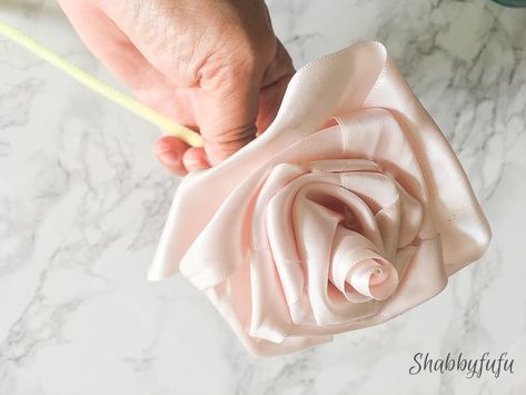 Did you ever want to learn how to make ribbon roses? This easy 10 minute no sew easy diy ribbon roses tutorial will show you how and this is a beginner level project! #ribbonrose #ribbon #weddingcrown #fakeflowers #budgetflowers #weddingdiy #silkflowers #ribbonproject #shabbyfufu Diy Ribbon Roses, Wedding Bouquet Tutorial, Diy Wedding Bouquet Tutorial, Budget Flowers, Fake Roses, Ribbon Projects, Ribbon Flower Tutorial, Ribbon Rosettes, Ribbon Crafts Diy