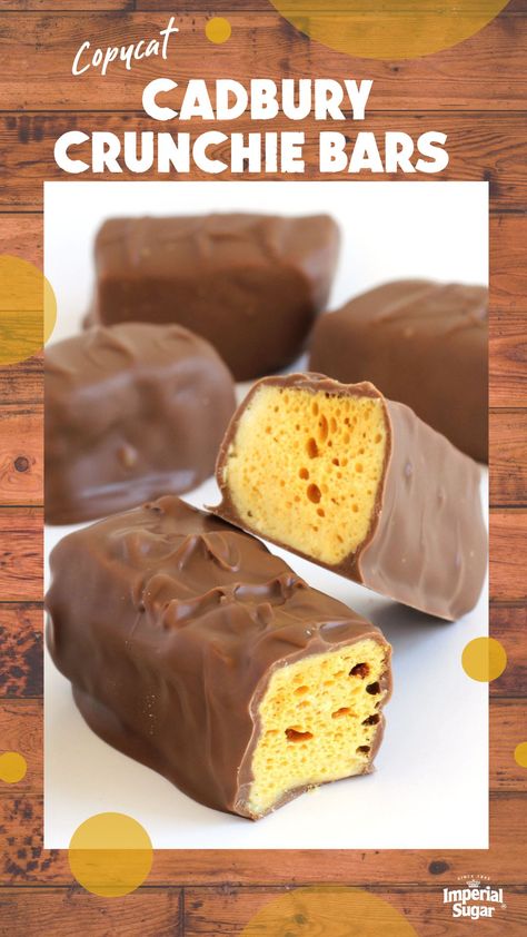 Copycat Candy Recipes, Sponge Candy Recipe, Seafoam Candy, Home Made Chocolates, Liquorice Recipes, Sponge Candy, Cadbury Crunchie, Crunchie Bar, Honeycomb Candy