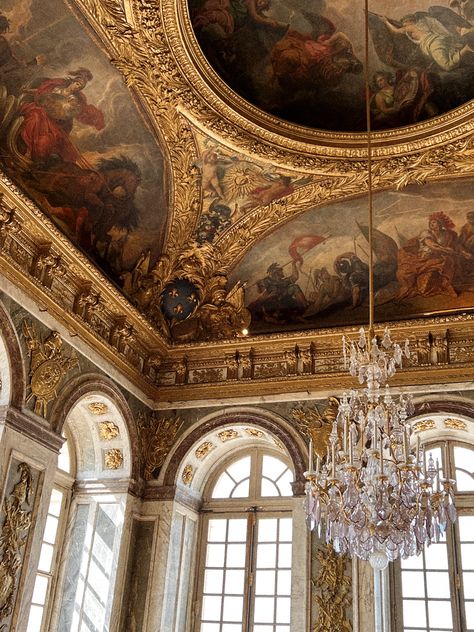 #france #paris #versailles #aesthetic #summer #summer2023 #vibes Versailles Castle France, Castle Of Versailles Aesthetic, Palace Of Versailles Aesthetic, Versailles Aesthetic, 1800s Aesthetic, Penthouse Views, Castles France, Life Calendar, Paris Versailles