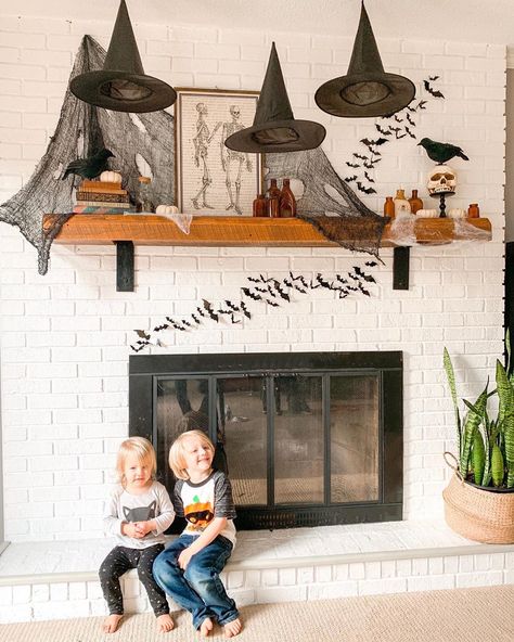 Friendly Halloween Decor, Halloween Fireplace Mantle, Kid Friendly Halloween Decorations, Halloween Fireplace, Witches Hats, Diy Pet Toys, Halloween Mantle, Kid Friendly Halloween, Dollar Store Halloween