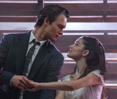 Tony (Ansel Elgort) y Maria (Rachel Zegler) in "West Side Story" Tony And Maria, West Side Story, West Side, Side By Side, Trailer, Musical, Wall, Pink