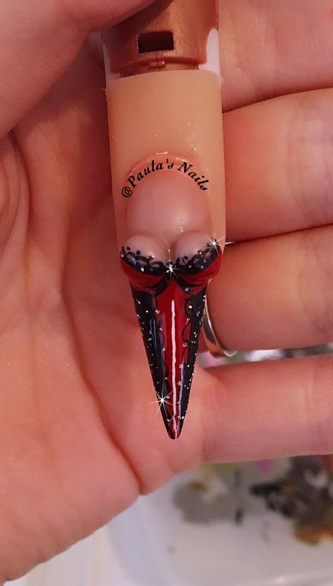 Burlesque stiletto nails 👌🏻😉 Burlesque Nails Design, Burlesque Nails, Burlesque Birthday, Funky Nail Art, Stiletto Nail Art, Extension Designs, Funky Nails, Stiletto Nails, Nail Art Diy