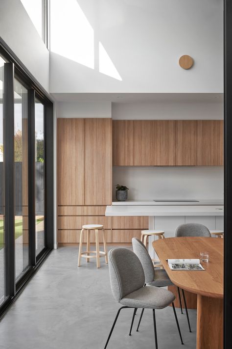 Why Mancini Made Chose X-Bond For A Concrete Looking Surface — Alt. Surfaces Kitchen Work Bench, Timber Kitchen, Open Space Living, Concrete Floor, Concrete Design, Floor Finishes, Open Kitchen, Interior Projects, Remodel Ideas