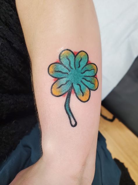 Inspired by the Futurama episode, The Luck of the Fryrish  Tattoo by @_nick.z_ Futurama Tattoo, Clover Tattoo, Clover Tattoos, Futurama, Leaf Clover, Lotus Flower Tattoo, Clover Leaf, Print Tattoos, Paw Print Tattoo