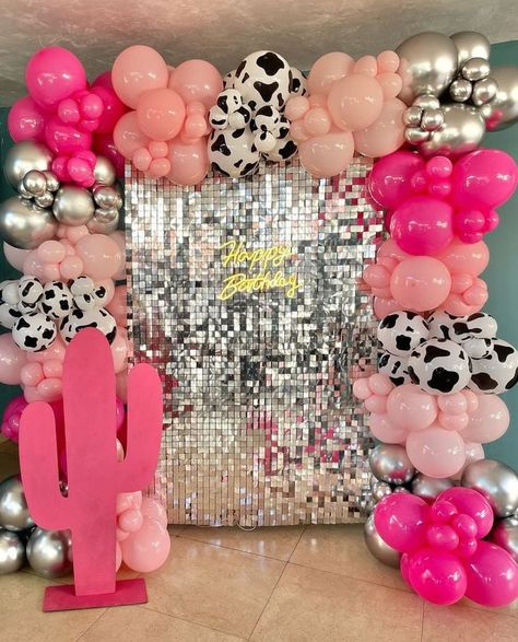 Pink Western Theme Party, Cowgirl Pink Birthday Party, Cowgirl Disco Party Decorations, Disco Cowgirl Party Food Ideas, Pink Cowgirl Bday Party, Chic Cowgirl Birthday Party, Disco Cowgirl Decorations, Pink Cowgirl Party Ideas, Rhinestone Cowgirl Birthday Party