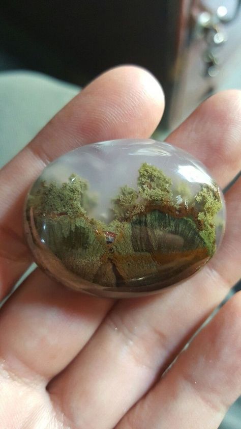 Moss Agate from Indonesia Black Pinterest, 달력 디자인, Rocks And Fossils, Pretty Rocks, Agate Cabochon, Summer Street, Beautiful Rocks, Spring Jewelry, Mineral Stone