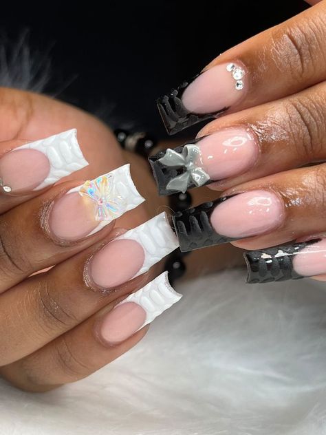 Croc Nails French Tip, Croc Nails French, Croc Nails Short, Short Croc Nails, Black Croc Nails, White Croc Nails, Pretty Nails Black, Nails French Tip Black, French Tip Black