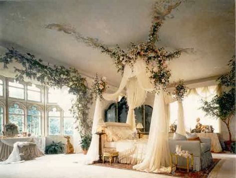 Eye For Design: Decorating Your Bed With Gauze Canopies .......Dreamy And Exotic Fairytale Bedroom, Forest Bedroom, Design Ložnic, Fairy Bedroom, Fairy Room, Elegant Bedroom Decor, Fantasy Bedroom, Fantasy Rooms, Romantic Bedroom