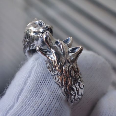 Alpha silver ring. Gift for her. twin wolf Adjustable ring. Silver Wolf Ring, Wolf Ring Women, Alpha Couple, Alpha Female Wolf, Wolf Rings, Female Wolf, Wolf Fashion, Purple Stone Rings, Accessory Inspo