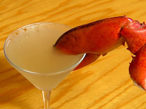 Lobstertini (Lobster Shanty in Salem, MA)  Absolut vodka mixed with lobster essence served with a twist & garnished with a chilled lobster claw; our Shantastic version of a dirty martini. Lobster Martini, Cheese Biscuit Recipe, Lobster Pie, Healthy Dessert Ideas, Lobster Risotto, Cheese Biscuit, Vodka Mixes, Lobster Mac, Steak Tips