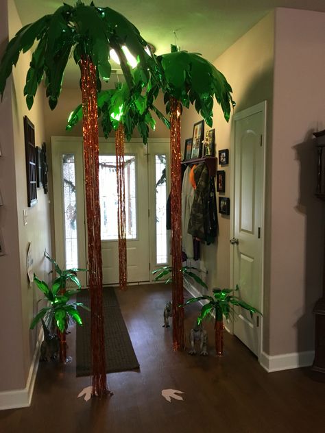 Hallway decor for Jurassic party Shipwreck Birthday Party, Homemade Dinosaur Party Decorations, Diy Dinosaur Decor Party Ideas Outdoor, Jurassic Park Hallway Decorations, Jurassic Park Decoration, Jurassic Park Decor, Jurassic Park Birthday Party Decorations, Dinosaur Party Ideas Decorations, Jurassic Park Party Decorations