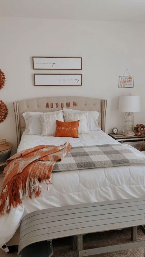 Fall & Halloween Room Decor Ideas! 🎃🎃 fall decor ideas for the home, fall decor, fall aesthetic, fall room aesthetic bedroom, cozy Bedroom Fall Decor, Holiday Room Decor, Autumn Room, Halloween Bedroom Decor, Holiday Bedroom, Fall Room Decor, Fall Bedroom Decor, Cozy Fall Bedroom, Halloween Room Decor