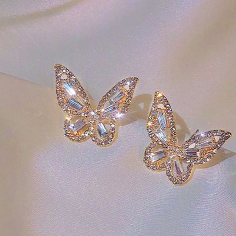 Butterfly Accessories Jewelry, Butterfly Earrings Aesthetic, Butterfly Accessories, Quinceanera Jewelry, Butterfly Jewellery, Jewelry Butterfly, Butterfly Earring, Earrings Butterfly, Dope Jewelry