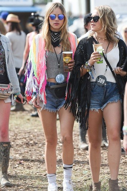 Glastonbury Outfits, Glastonbury Festival Fashion, Look Da Festival, Glastonbury Fashion, Trendy Festival Outfits, Glastonbury Music Festival, Coachella Vibes, Rave Outfits Edc, Edm Festival Outfit