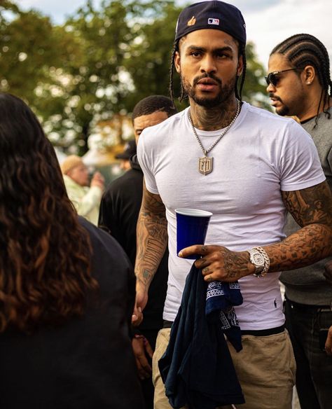 Dave East Instagram, David East, Handsome Men Quotes, Men Quotes Funny, Dave East, Black Men Street Fashion, Cute Black Guys, Female Rappers, Rappers