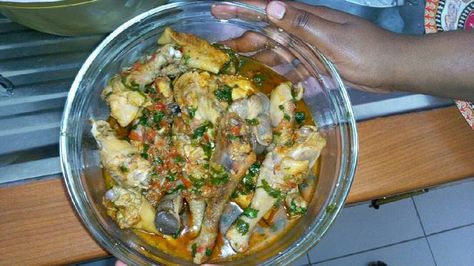 Kuku kienyeji stew 'organic chicken ' Organic Chicken Recipes, Kenyan Food, Cultural Food, Organic Chicken, Gluten Free Chicken, Stew, Great Recipes, Chicken Recipes, Chicken