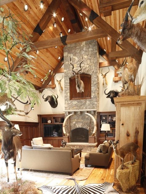 Hunting Lodge Design, Pictures, Remodel, Decor and Ideas, Love this idea for the cottage :) LIGHTS! Rustic Hunting Decor, Lodge Decorating, Rustic Hunting Lodge, Hunting Lodge Decor, Deer Heads, Lodge Design, Hunting Room, Hunting Decor, Trophy Rooms