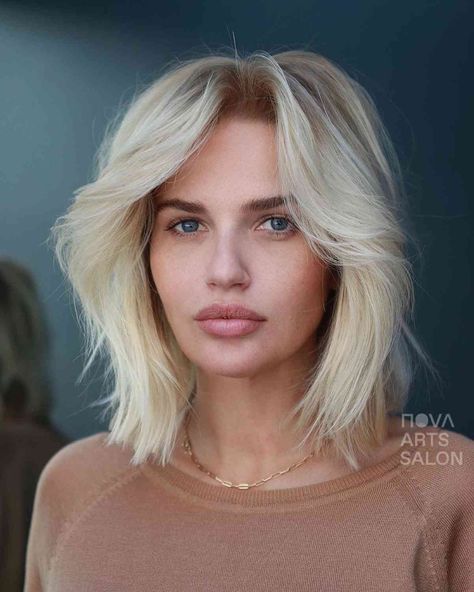 Braids Large, Messy Wavy Hair, Diamond Face Hairstyle, Korean Hairstyles, Womens Haircuts Medium, Blonde Bob Hairstyles, Shaggy Bob, Bangs With Medium Hair, Bob Haircut With Bangs