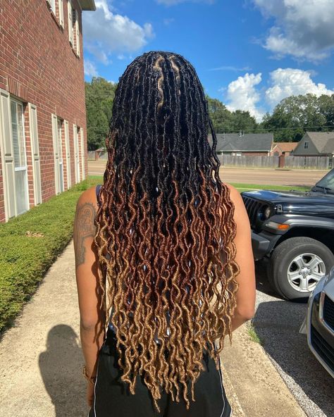 Waiset length ombre hair 3T3027 Ombré Locs, Ombre Locs, Thick Hair Problems, Cornrows With Beads, Long Ombre Hair, Ombre Dreadlocks, Dreadlocks Styles, Crochet Locs, Quick Braids