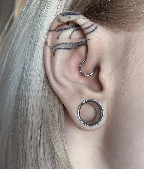 Ear piece done by Tatiana J. at Lutik Handpoke in St. Petersburg Russia #tattoos #tattoo #beauty Abstract Ear Tattoo, Tattoo Ears, Russia Tattoo, Trending Tattoos, Prison Tattoos, Ear Piece, R Tattoo, Head Tattoos, St Petersburg Russia