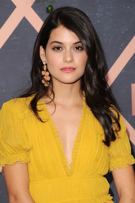 Sofia Black-DElia #SofiaBlack-DElia FOX Fall 2017 Party in LA http://ift.tt/2y1Wj5E Sophia Black Delia, Sofia Black Delia, Sofia Black D'elia, Angelina Jolie Makeup, Pretty Celebs, Miss Pageant, Sophia Black, Oc Face, Writers Notebook