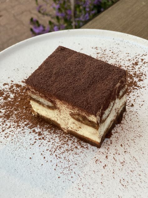 Dessert at Miga Patio Recipes Aesthetic, Aesthetic Square, Chocolate Cake Designs, Tiramisu Cake, Tiramisu Recipe, Fan Club, Favorite Desserts, Pretty Food, No Bake Desserts