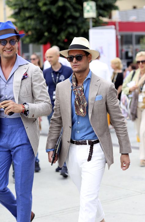 Pitti Uomo Summer, Wedding Guest Outfit Men, Italian Mens Fashion, Men In Suits, White Chinos, Cheap Oakley Sunglasses, Mens Fashion Edgy, Men Street, Gentleman Style