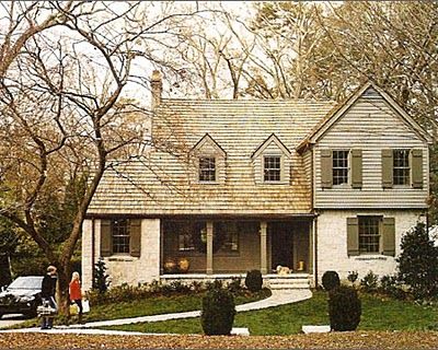 Lee Kleinhelter's Atlanta home from Cottage Living 1930s Cottage, Sycamore Trees, Shutter Colors, Green Shutters, Cedar Shake, Roof Paint, Wood Roof, Cottage Renovation, Perfect House