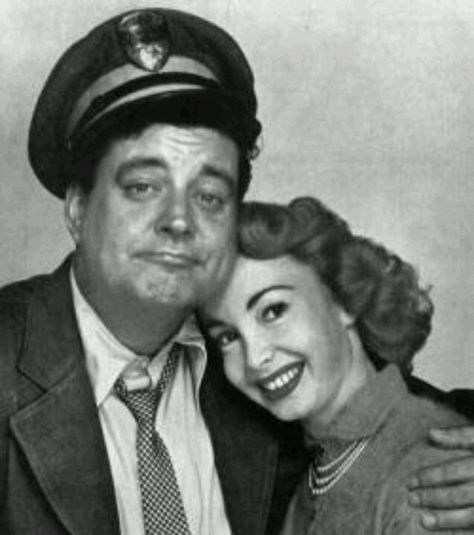 Ralph & Alice Honeymooners Tv, Audrey Meadows, Jackie Gleason, Vintage Television, Classic Television, Old Shows, Tv Guide, Great Tv Shows, Old Tv Shows