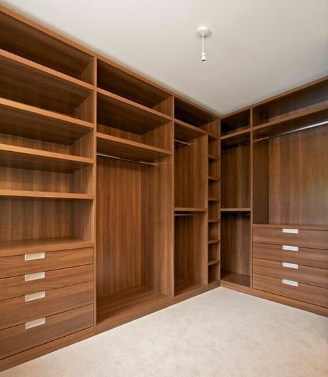 Ideas De Closets, Dressing Design, Dressing Room Closet, Bedroom Cupboards, Dream Closet Design, Closet Design Layout, Walk In Closet Design, Luxury Closets Design, Bedroom Cupboard Designs