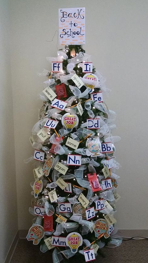 September 2017 Back to School Tree School Theme Christmas Tree, Monthly Tree Decorating Ideas, School Christmas Tree Theme, September Tree Decorations, September Christmas Tree Ideas, Back To School Tree Decorations, School Themed Christmas Tree, Back To School Tree, Playroom Tree