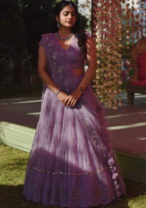 Saree For Friends Wedding, Purple Colour Lehenga, Half Saree Lehenga Wedding, Shiva Marriage, Lavender Colour Lehenga, Lehengas Ideas, Bridal Frock, Lilac Lehenga, Purple Lehenga