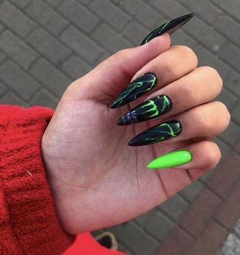 Monster Energy Nails, Short Coffin Nails Designs, Monster Nails, Punk Nails, Goth Nails, Edgy Nails, Grunge Nails, White Acrylic Nails, Glow Nails