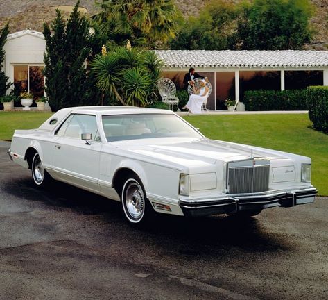 Lincoln Continental Mark V, Vinyl Roofing, Wire Wheel, Lincoln Continental, American Cars, White Wall, Classic American, Tires, Vintage Cars