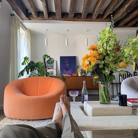 Orange Chair, Room Deco, Beautiful Living Rooms, House Room, New Wall, Aesthetic Room Decor, Interior Inspo, My New Room, New Room