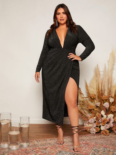 Plus Size Black Tie Dress, Plus Size Cocktail Attire, Glitter Bridesmaid Dress, All Black Outfit For Party, Glitter Bridesmaid Dresses, Elegant Dresses Plus Size, Cocktail Party Outfit, Black Tie Dress, Tuxedo Dress