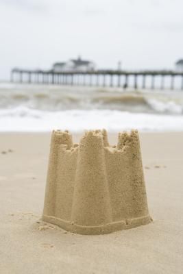 How to Seal a Sand Sculpture With Hairspray Sand Castle Art Preschool, Diy Sand Castle Decoration, Sand Castle Printable, How To Make A Sand Castle, Castle Sculpture, Sand Castle Painting, Sand Castle Competition, Dolphin Party, Basic Art