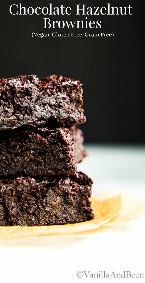 Chocolate Hazelnut Brownies are decadent, rich, fudgy, dark and oh so chocolatey. Vegan + Gluten Free + Grain Free Hazelnut Flour, Weight Watcher Desserts, Fudge Brownie Recipe, Cake Brownie, Rock Recipes, Quinoa Healthy, Low Carb Dessert, Delicious Brownies, Fudge Brownies