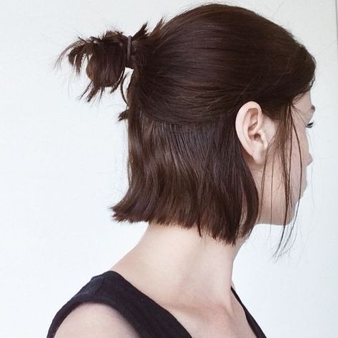 Half Bun for Short Hair via Half Bun Hairstyles, Girly Hairstyles, Hair Arrange, A Pony, Penteado Cabelo Curto, Hair Envy, Messy Hairstyles, Womens Haircuts, Bun Hairstyles