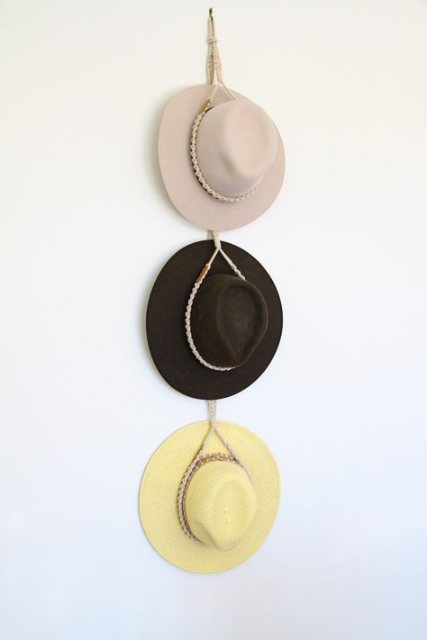 3 hats hanging on the wall in a beige true loop hat hanger Hat Hangers, Macrame Wedding Decor, Simple Macrame, Macrame Table Runner, Macrame Supplies, Hanger Diy, Hat Hanger, Hat Storage, Mini Macrame