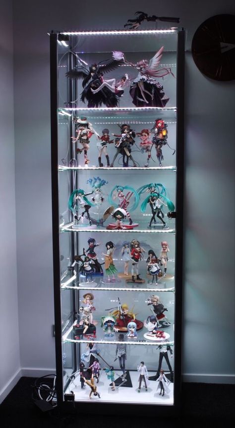 Anime Display Case, Figure Room Ideas, Anime Figure Display Ideas, Figurine Collection Display, Figure Collection Display, Anime Figures Collection Display, Cosplay Room, Anime Room Ideas, Show Display Ideas