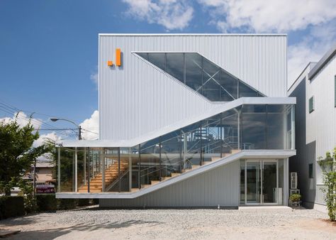 Glass Corridor, Office Block, Small Villa, Stairs Architecture, Two Storey House, Architecture Building Design, Interior Stairs, Glass Facades, Building Facade