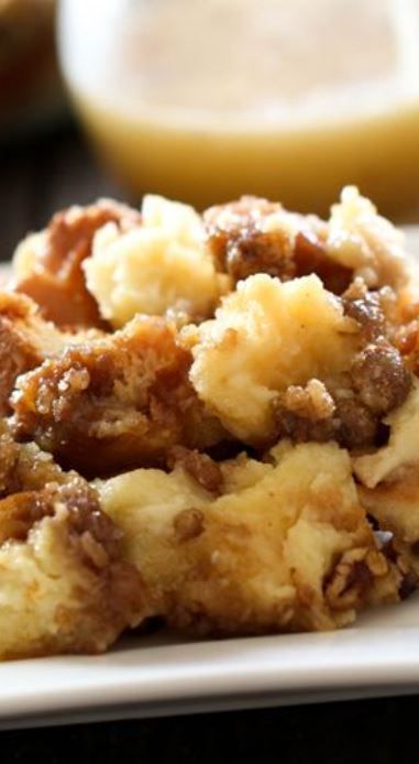 Bread Pudding Using Cinnamon Bread, Bread Pudding Recipes Best, Paula Dean Bread Pudding Recipe, Bread Pudding With Crumble Topping, Bread Pudding With Ice Cream, Snickerdoodle Bread Pudding, Paula Deen Bread Pudding Recipe, Martha Stewart Bread Pudding, Cold Bread Pudding