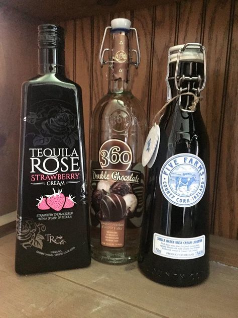 Tequila Rose, Five Farms Irish Cream Liqueur and 360 Double Chocolate Vodka-Oh My! #ad #McCormickDistillery Strawberry Tequila, Chocolate Vodka, Tequila Rose, Desserts In A Glass, Chocolate Cocktails, Orange Vodka, Alcholic Drinks, Strawberry Vodka, Chocolate Martini