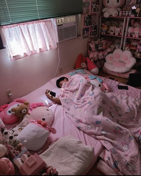 New Sheets, Otaku Room, Cute Rooms, Kawaii Core, Ideas Hogar, Cute Core, Cute Bedroom Decor, Room Goals, Pretty Room