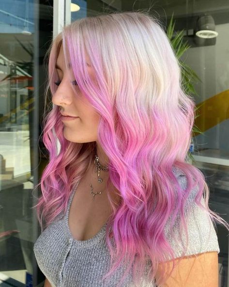 Hair Dye Streaks, Summer Hair Ideas, Purple Hair Color Ideas, Purple Hair Color, Summer Hair Color Ideas, Pink Purple Hair, Hair Colorful, Pink Blonde Hair, Haircuts For Medium Length Hair