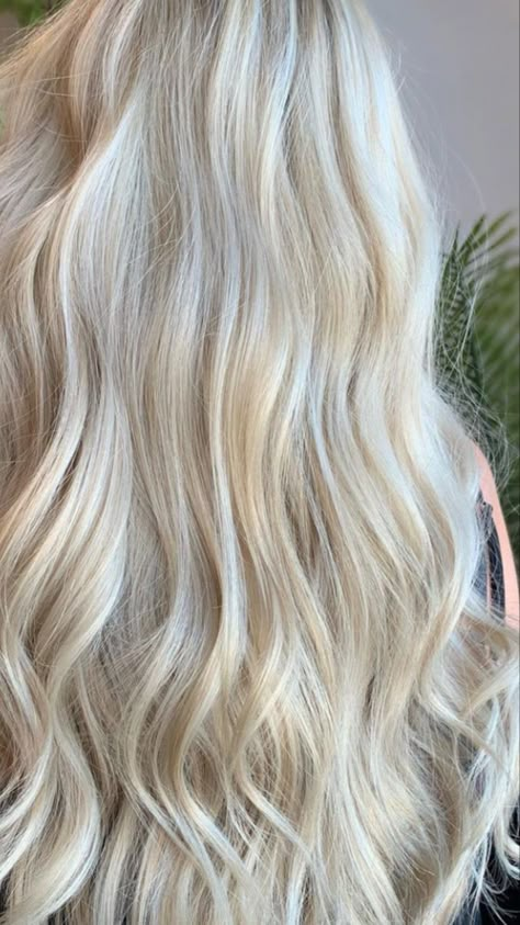 Bright Vanilla Blonde Hair, Coconut Cream Blonde Hair, Coconut Blonde Hair, Cream Blonde Hair Balayage, Vanilla Cream Blonde Hair, Smokey Blonde Hair, Creamy Vanilla Blonde Hair, Vanilla Blonde Hair, Cream Blonde Hair