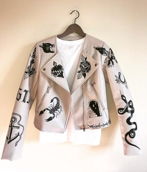 Painted Leather Jacket, Afro Punk Fashion, Upcycle Clothes Diy, Painted Jacket, Pastel Outfit, Boho Chic Outfits, Painted Clothes, Causual Outfits, Painting Leather