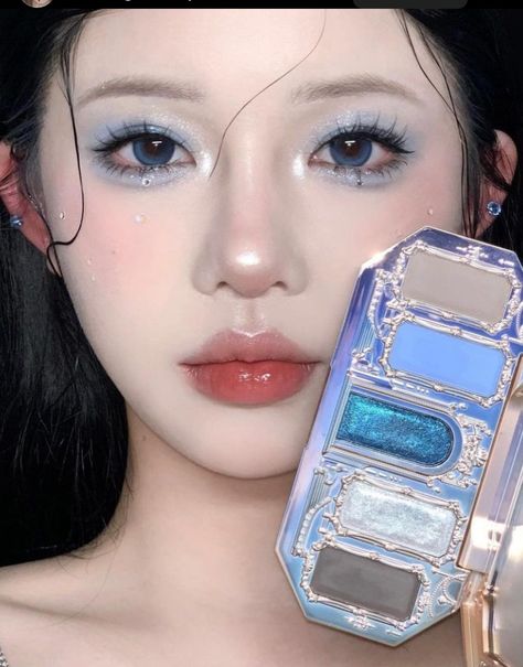 Sky Blue Makeup, Eye Makeup Idea, Flower Knows Makeup, Coquette Dark Academia, Moonlight Mermaid, Ulzzang Makeup Tutorial, Soft Make-up, Makeup Chinese, Sky Castle